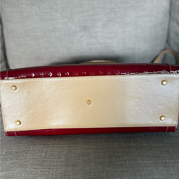 Arcadia Red and Tan Laptop Bag with Glossy Finish - Picture 6 of 6